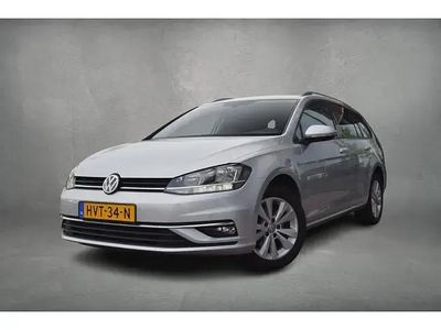 Grijs (metallic) Occasion 2020 VW Golf VII Comfortline Stationwagen | € 14.950