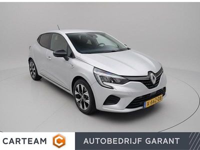 Grijs Gebruikt 2022 Renault Clio V LIMITED Hatchback | € 14.450 (Eerlijke prijs)