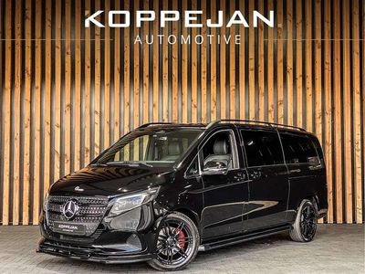 Zwart (metallic) Gebruikt 2024 Mercedes V300 Avantgarde MPV | € 74.900 (Iets duurder)