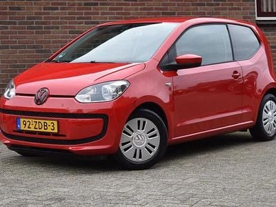 Rood Gebruikt 2013 VW up! move up! Hatchback | € 4.949 (Eerlijke prijs)