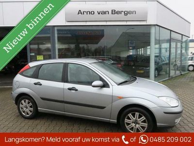 tweedehands Ford Focus 1.6-16V Futura, leder, clima, nette auto.