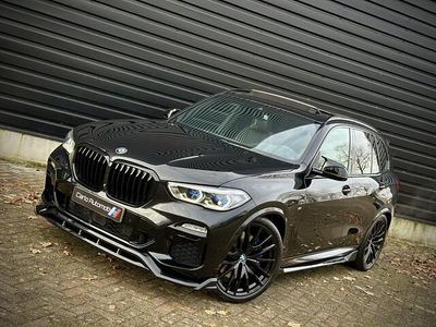 Zwart / black sapphire metallic (475) Occasion 2020 BMW X5 M Performance SUV | € 52.950