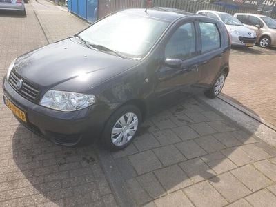 Zwart Occasion 2004 Fiat Punto Young Hatchback | € 1.250 (Eerlijke prijs)