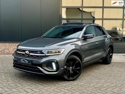 Grijs Occasion 2022 VW T-Roc R-line SUV | € 35.950 (Duur)