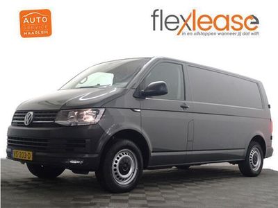 tweedehands VW Transporter 2.0 TDI L2 Highline Aut- Park Assist, Trekhaak, Cruise, Clima