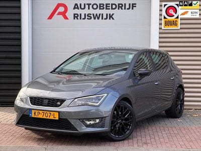 Grijs Gebruikt 2017 Seat Leon CONNECT Hatchback | € 9.950 (Goede deal)