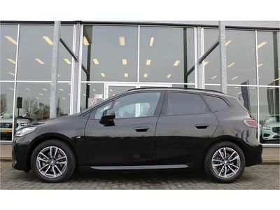 Zwart Occasion 2022 BMW 218 Active Tourer M Sport MPV | € 30.500 (Eerlijke prijs)