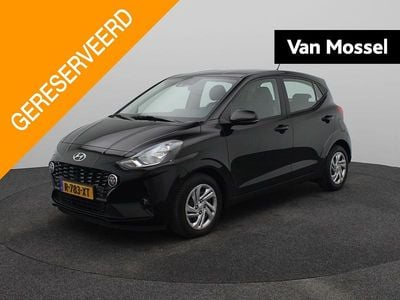 Zwart Occasion 2022 Hyundai i10 Comfort Hatchback | € 11.440 (Goede deal)