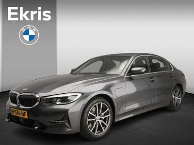 Grijs Occasion 2021 BMW 320e Comfort Edition Sedan | € 29.900 (Eerlijke prijs)