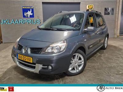 Grijs Gebruikt 2008 Renault Scénic II MPV | € 1.950 (Eerlijke prijs)