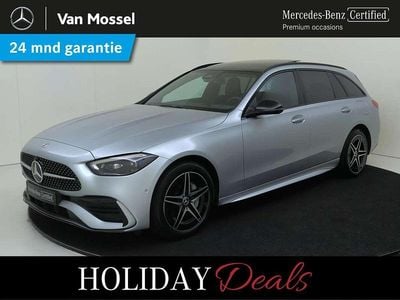 Zilver, metallic lak Gebruikt 2024 Mercedes C300e AMG line Stationwagen | € 47.945 (Eerlijke prijs)