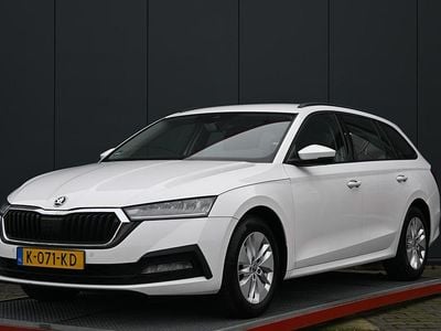 Occasion Skoda Octavia Business Line 2021 Wit Stationwagen