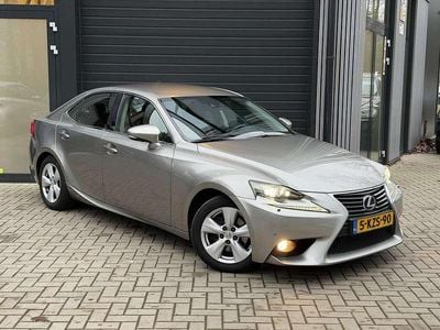 Grijs Occasion 2013 Lexus IS300h Sedan | € 10.950 (Iets duurder)