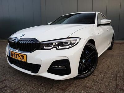 tweedehands BMW 318 3-SERIE i High Executive Edition Automaat M-Sportpakket Schuifdak Leder Head-up display ETC.