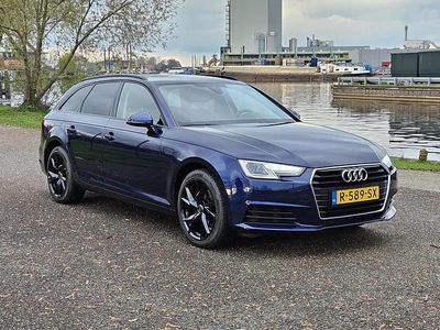 Blauw Occasion 2019 Audi A4 Design Stationwagen | € 18.950 (Iets duurder)