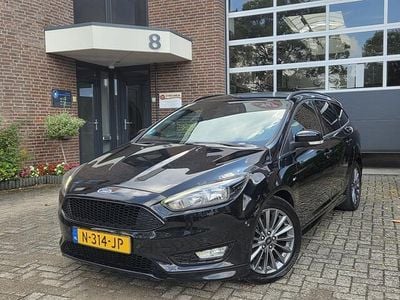 Zwart Occasion 2018 Ford Focus ST-Line Stationwagen | € 7.995 (Eerlijke prijs)