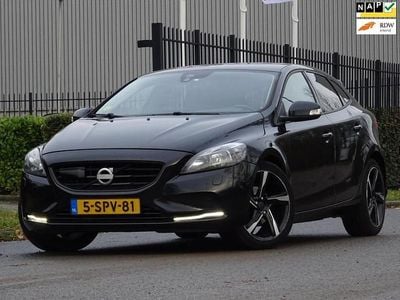 Zwart Gebruikt 2013 Volvo V40 Kinetic Hatchback | € 4.999 (Eerlijke prijs)