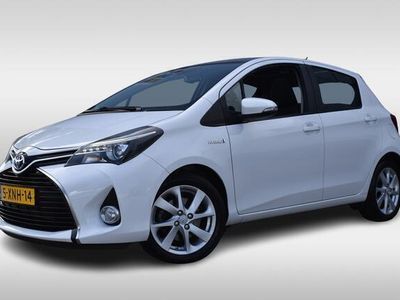 tweedehands Toyota Yaris 1.5 Hybrid Dynamic Navigatie Panoramadak