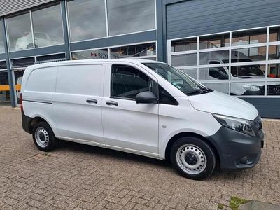 Wit Gebruikt 2017 Mercedes Vito Van | € 10.950 (Eerlijke prijs)
