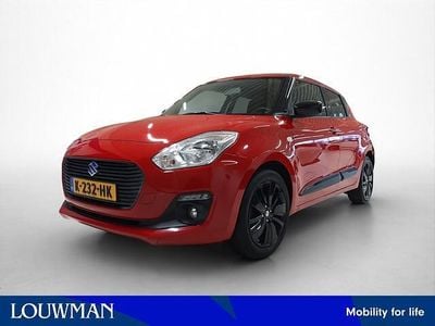 Rood metallic Occasion 2020 Suzuki Swift Hatchback | € 14.950 (Eerlijke prijs)
