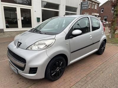 Grijs Gebruikt 2011 Peugeot 107 Hatchback | € 2.950 (Eerlijke prijs)