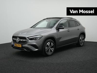 Grijs Gebruikt 2023 Mercedes GLA250 Business SUV | € 40.900 (Goede deal)
