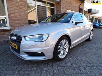 Grijs, metallic lak Gebruikt 2013 Audi A3 Attraction Sedan | € 11.950 (Iets duurder)