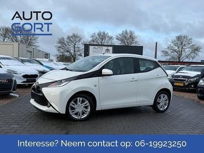 Occasion Toyota Aygo X-play 69 PK (50 kW) 2014 Wit Hatchback