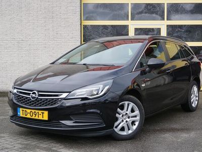 tweedehands Opel Astra Sports Tourer 1.6 CDTI Business+ BJ2018 Led | Pdc