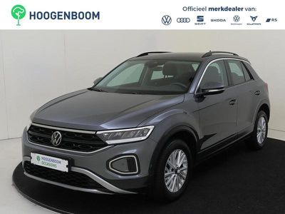 Grijs Gebruikt 2023 VW T-Roc Life SUV | € 24.450 (Goede deal)