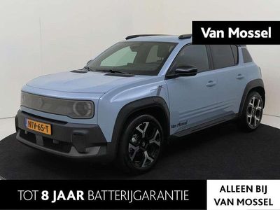 Blauw Gebruikt 2025 Renault 4 E-Tech Komfort SUV | € 35.940 (Eerlijke prijs)