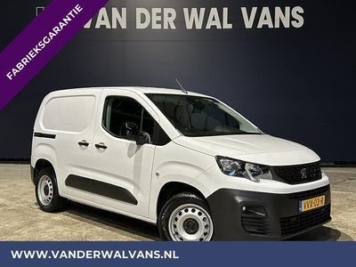 tweedehands Peugeot Partner 1.5 BlueHDi 102pk L1H1 Fabrieksgarantie Euro6 Airco | Trekhaak Cruisecontrol, Achteruitrijcamera, Bluetooth-telefoonvoorbereiding