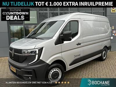Grijs Gebruikt 2024 Renault Master Van | € 31.700 (Eerlijke prijs)