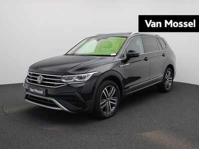 Zwart Gebruikt 2022 VW Tiguan Allspace Highline SUV | € 39.400 (Iets duurder)