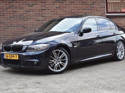 Zwart Gebruikt 2012 BMW 330 Sport Line Sedan | € 16.949