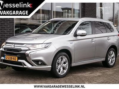Grijs Occasion 2020 Mitsubishi Outlander Intense SUV | € 23.900 (Eerlijke prijs)