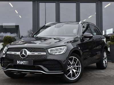 Grijs Occasion 2020 Mercedes GLC300e Business SUV | € 38.450 (Eerlijke prijs)