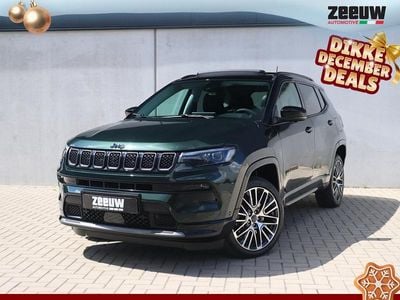 Groen, metallic lak Gebruikt 2024 Jeep Compass Summit SUV | € 44.900