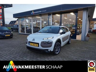 Wit Gebruikt 2017 Citroën C4 Cactus PureTech Hatchback | € 10.950 (Iets duurder)