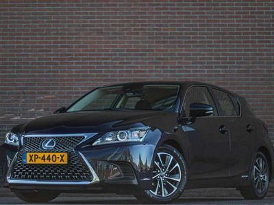 Lexus CT200h