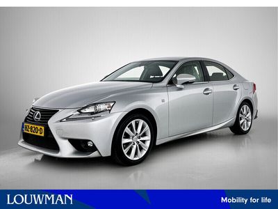 Lexus IS300h
