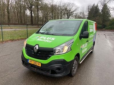 Groen Occasion 2015 Renault Trafic MPV | € 3.750 (Iets duurder)