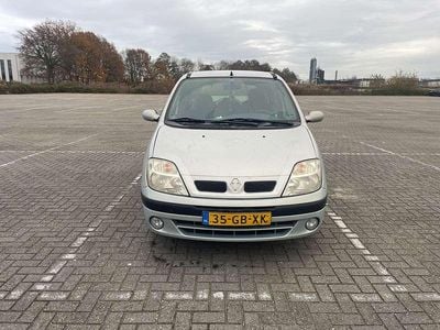 Grijs Gebruikt 2000 Renault Scénic MPV | € 600