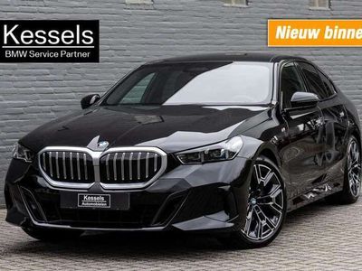 tweedehands BMW 520 20i / M-Sport / Panoramadak / Trekhaak / Harman Ka