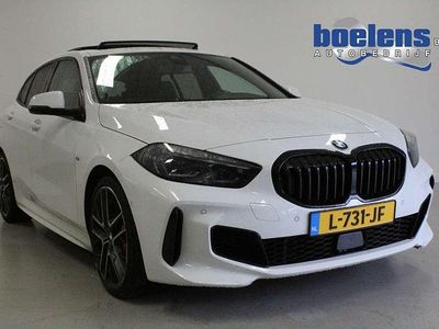 Wit (metallic) Gebruikt 2021 BMW 128 M Sport Hatchback | € 26.948 (Iets duurder)