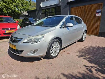 Grijs Gebruikt 2010 Opel Astra Edition Hatchback | € 2.600 (Goede deal)