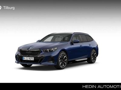 (metallic) Gebruikt 2024 BMW 550e Stationwagen | € 119.000 (Eerlijke prijs)