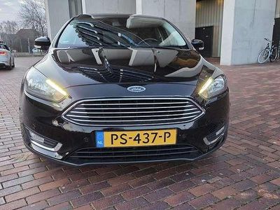 Zwart Occasion 2017 Ford Focus Titanium Sedan | € 9.500 (Eerlijke prijs)