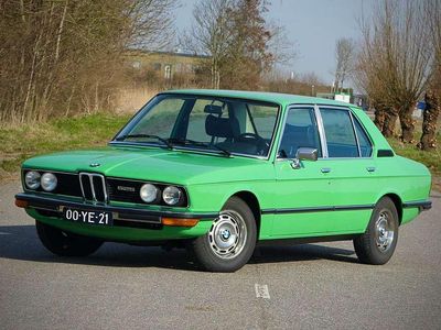 Groen Occasion 1977 BMW 525 Sedan | € 13.950