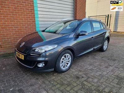 Occasion Renault Mégane GrandTour Authentique 110 PK (80 kW) 2013 Grijs Stationwagen